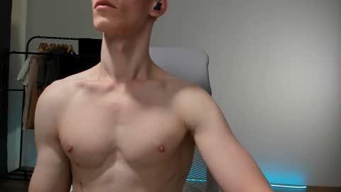 Danny online show from December 20, 7:28 pm