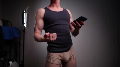 Danny online show from December 13, 7:53 pm