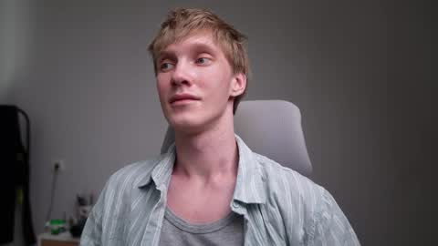 Danny online show from April 3, 4:10 am