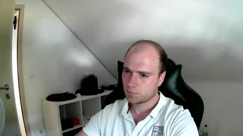 here4y online show from June 24, 4:17 pm
