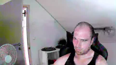 here4y online show from June 29, 10:26 am