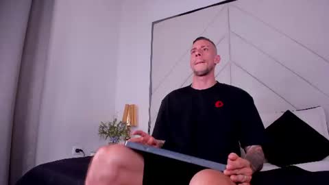 J King online show from June 19, 6:56 pm