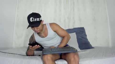 i am juan musiry independent model  online show from December 29, 8:00 am