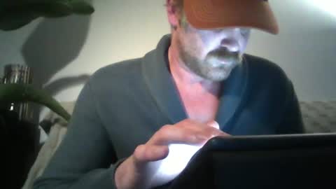 Snapshot of j_tree88 chatting on February 5, 12:17 pm TR88 online show from February 5, 12:17 pm