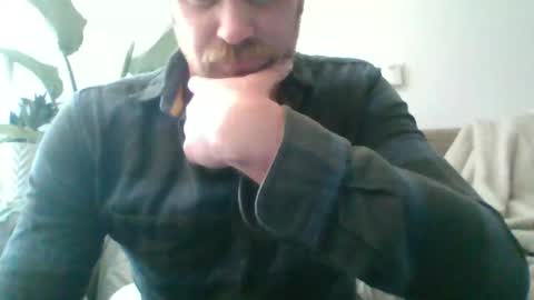 Snapshot of j_tree88 chatting on March 11, 11:48 pm TR88 online show from March 11, 11:48 pm