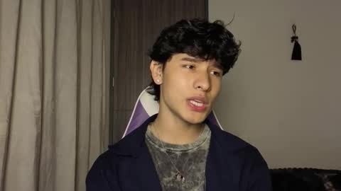 Noah online show from November 6, 11:15 pm