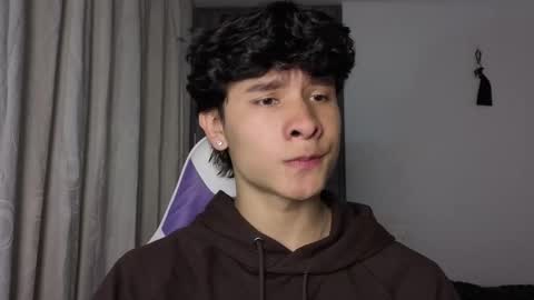 Noah online show from November 10, 11:15 pm