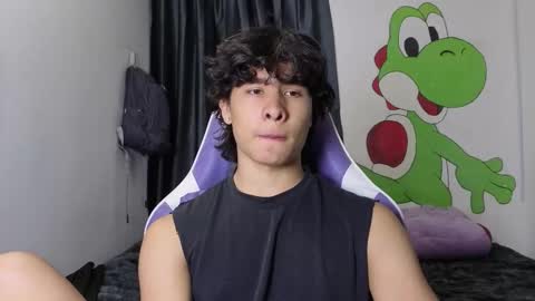 Snapshot of j_u_p_i_t_e_r chatting on February 20, 11:27 pm Noah online show from February 20, 11:27 pm