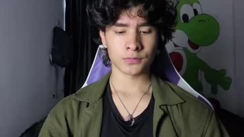 Snapshot of j_u_p_i_t_e_r chatting on February 23, 6:05 pm Noah online show from February 23, 6:05 pm