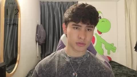 Snapshot of j_u_p_i_t_e_r chatting on March 13, 11:11 pm Noah online show from March 13, 11:11 pm