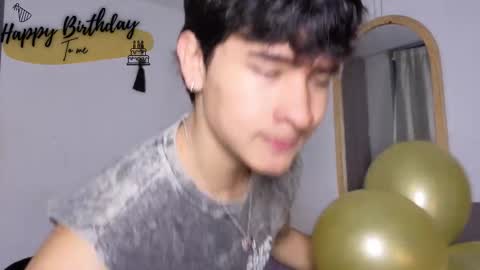 Snapshot of j_u_p_i_t_e_r chatting on March 26, 11:27 am Noah online show from March 26, 11:27 am