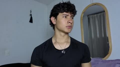 Snapshot of j_u_p_i_t_e_r chatting on April 2, 3:31 pm Noah online show from April 2, 3:31 pm