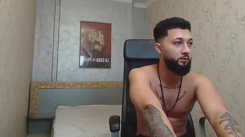 Snapshot of jacezachary chatting on February 3, 12:03 pm JaceZachary online show from February 3, 12:03 pm
