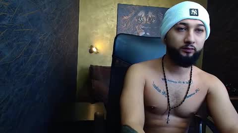 Snapshot of jacezachary chatting on February 19, 9:39 am JaceZachary online show from February 19, 9:39 am