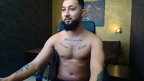 Snapshot of jacezachary chatting on February 21, 12:17 pm JaceZachary online show from February 21, 12:17 pm