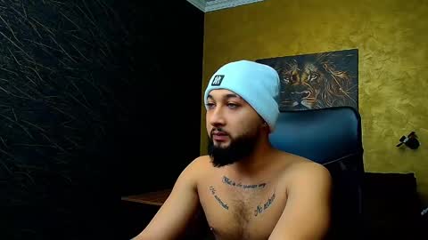 Snapshot of jacezachary chatting on February 25, 3:27 pm JaceZachary online show from February 25, 3:27 pm
