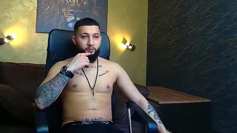 Snapshot of jacezachary chatting on March 6, 1:35 pm JaceZachary online show from March 6, 1:35 pm