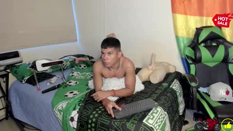 Snapshot of jack_castell chatting on November 16, 10:48 pm JACK CASTELL online show from November 16, 10:48 pm