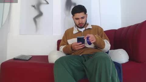 Snapshot of jack_hills2 chatting on June 3, 12:08 pm online show from June 3, 12:08 pm