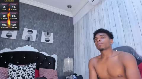 Snapshot of jack_muscles69_ chatting on February 11, 6:33 pm Jack online show from February 11, 6:33 pm