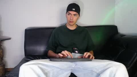 Snapshot of jack_norizz chatting on December 24, 11:28 am INDEPENDENT MODEL online show from December 24, 11:28 am