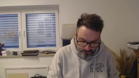 Snapshot of jackbauer9999 chatting on January 18, 1:04 pm jackbauer9999 online show from January 18, 1:04 pm