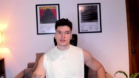 Snapshot of jackboy_2000 chatting on September 20, 9:43 am Jack J online show from September 20, 9:43 am