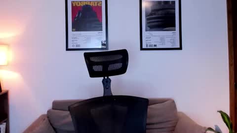 Snapshot of jackboy_2000 chatting on October 8, 10:35 am Jack J online show from October 8, 10:35 am