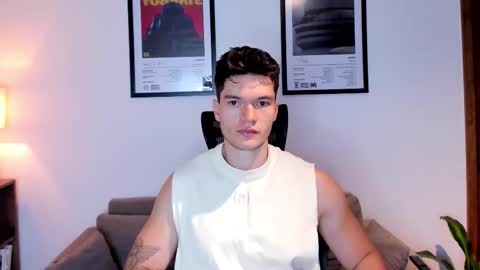 Snapshot of jackboy_2000 chatting on October 9, 10:46 am Jack J online show from October 9, 10:46 am