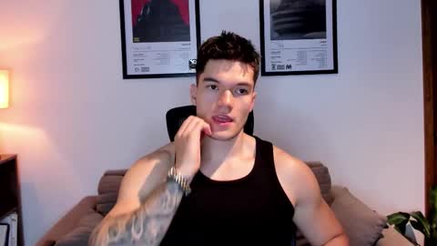 Snapshot of jackboy_2000 chatting on October 21, 10:27 am Jack J online show from October 21, 10:27 am