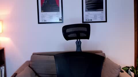 Snapshot of jackboy_2000 chatting on October 22, 10:37 am Jack J online show from October 22, 10:37 am