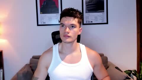 Snapshot of jackboy_2000 chatting on October 23, 10:36 am Jack J online show from October 23, 10:36 am