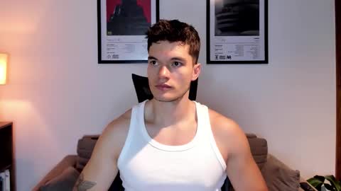 Snapshot of jackboy_2000 chatting on October 27, 10:41 am Jack J online show from October 27, 10:41 am