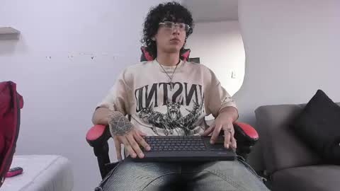 Jackes Taylor online show from November 15, 9:21 pm