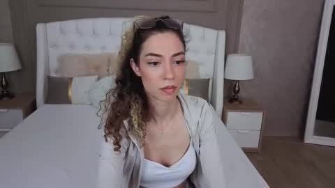 Jackie online show from March 24, 2:11 pm