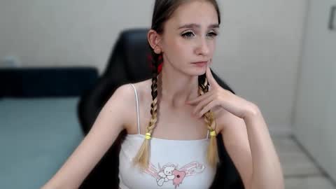 Snapshot of jackie__morgan chatting on January 11, 3:02 am jackie__morgan online show from January 11, 3:02 am