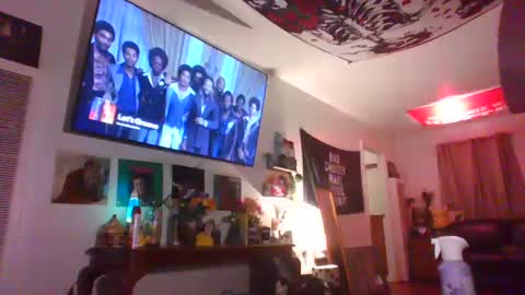 sophi scott online show from October 14, 6:47 am