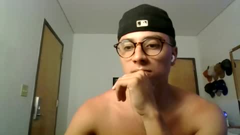 ImZacharyTyler online show from June 19, 1:32 am