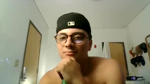 ImZacharyTyler online show from June 22, 12:45 am
