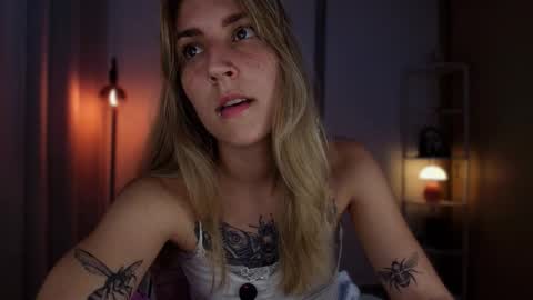 Linda Sofia help me get to 100 thumbs up online show from March 2, 12:35 am