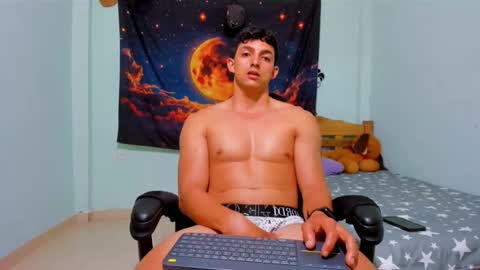 Snapshot of jacob_black21 chatting on November 13, 1:48 am jacob black online show from November 13, 1:48 am