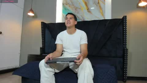 jacob_schneider online show from May 5, 2:14 pm