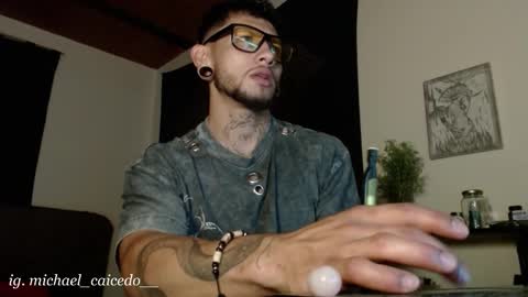 Michael Caicedo online show from January 14, 5:02 am