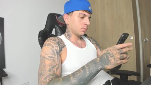 jacobb116 online show from September 29, 12:05 am