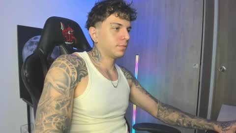 jacobb116 online show from October 21, 12:11 am