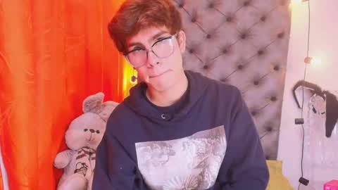 Snapshot of jacobelord chatting on February 20, 12:05 pm jacobelord online show from February 20, 12:05 pm