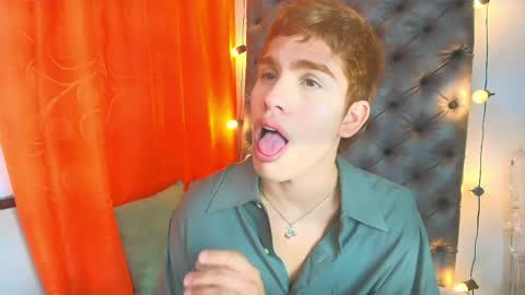 Snapshot of jacobelord chatting on May 22, 1:17 pm jacobelord online show from May 22, 1:17 pm