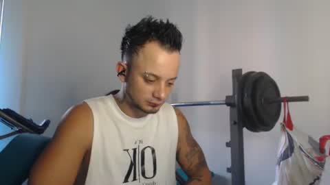 Snapshot of jacobjamess chatting on January 11, 12:40 pm jacobjamess online show from January 11, 12:40 pm