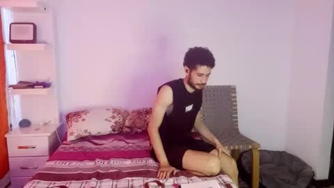 Snapshot of jacobmurphy2103 chatting on November 6, 6:20 pm JACOB ROBIN online show from November 6, 6:20 pm