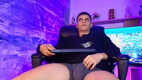 Snapshot of jacobrobeerts chatting on January 19, 8:07 am Jacob online show from January 19, 8:07 am